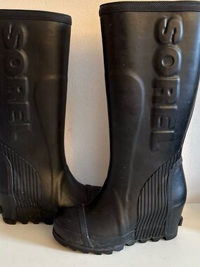 Sorel women Tall Matte Black Waterproof Rain Boots 6 us
